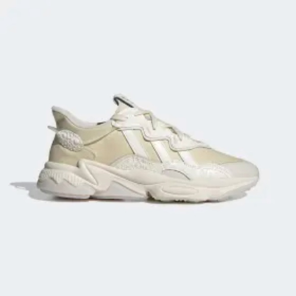 Women’s Adidas Ozweego Disney Sneakers Size 7